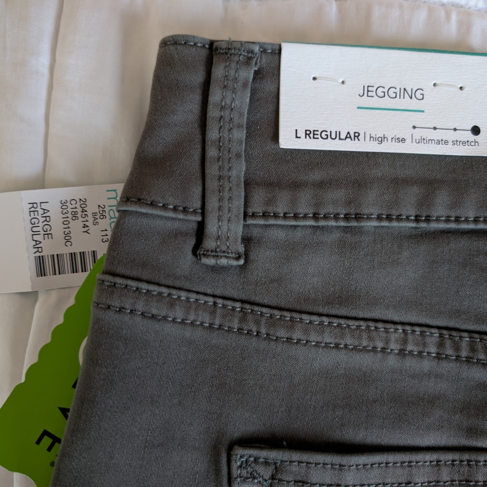 Maurice's m jeans Sage Green High Rise Ultimate Stretch Jegging